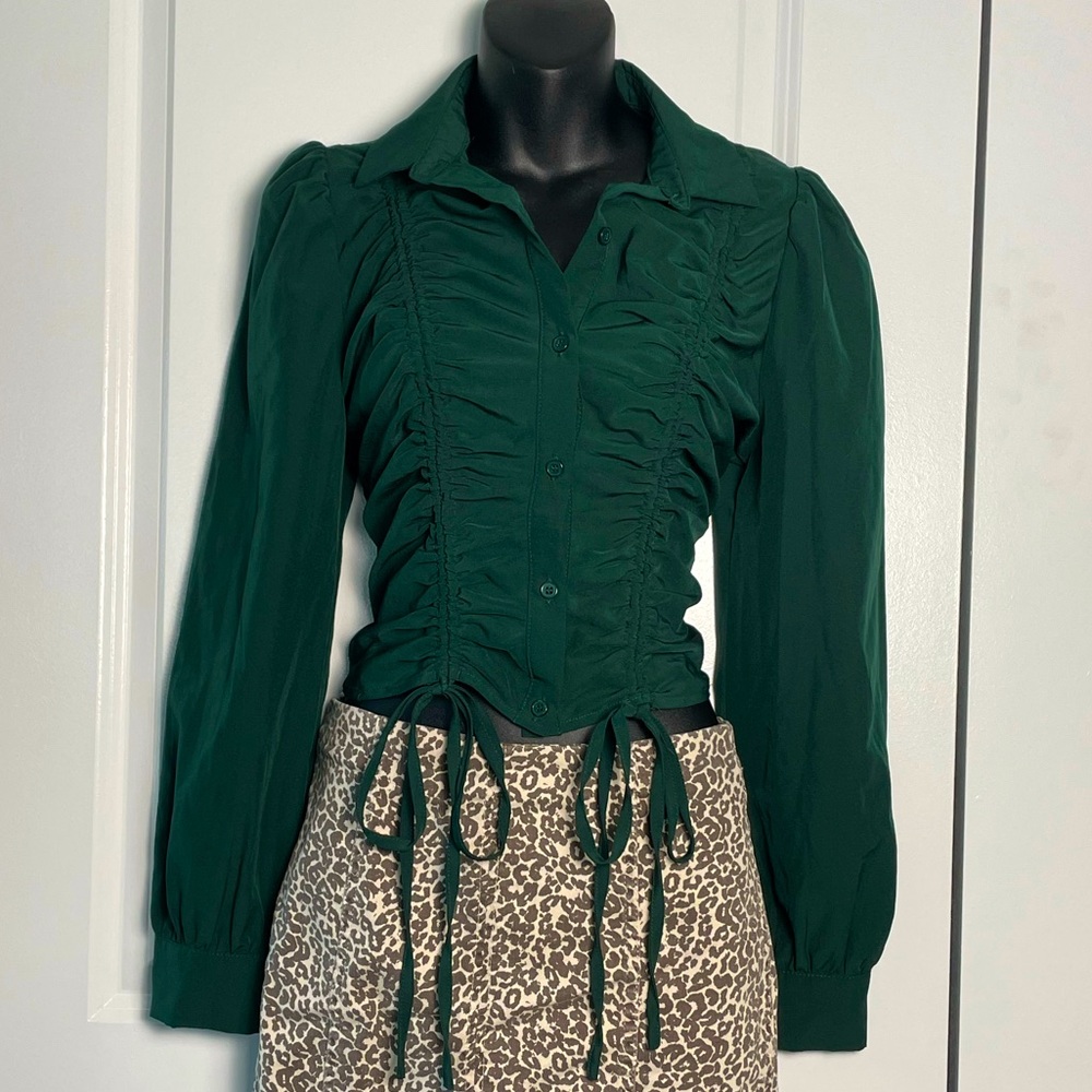 Green Cinch Top - Picture 3 of 9